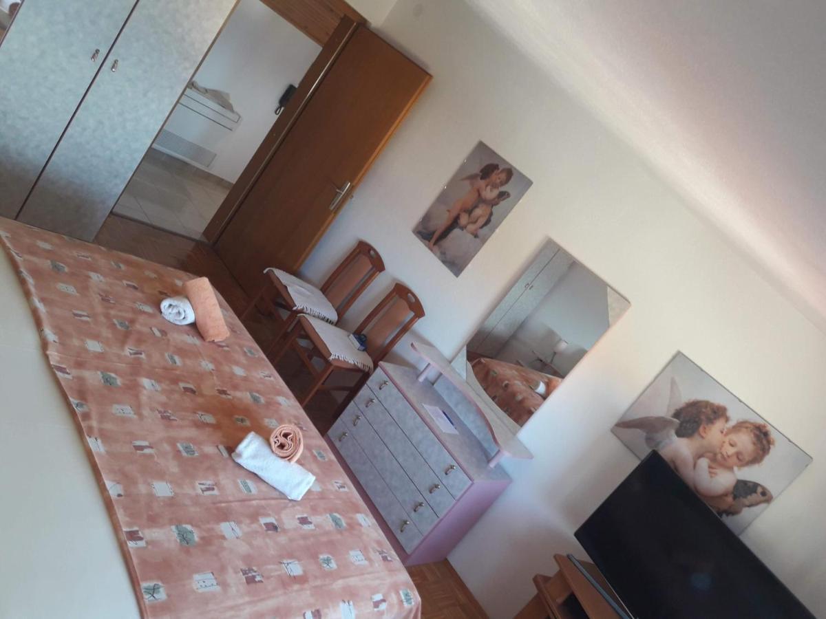 Apartmani Mila Podstrana Exterior photo