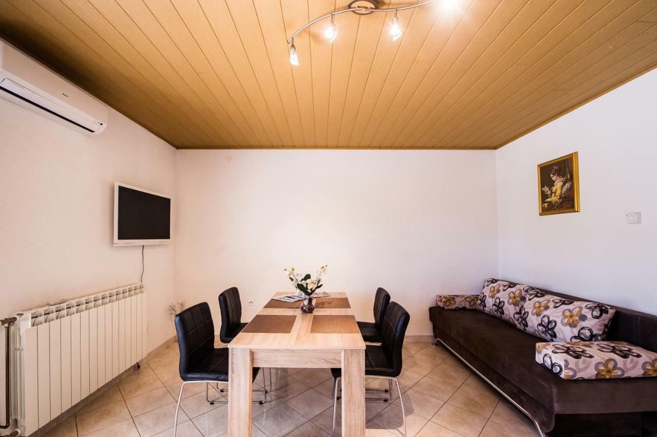 Apartmani Mila Podstrana Exterior photo